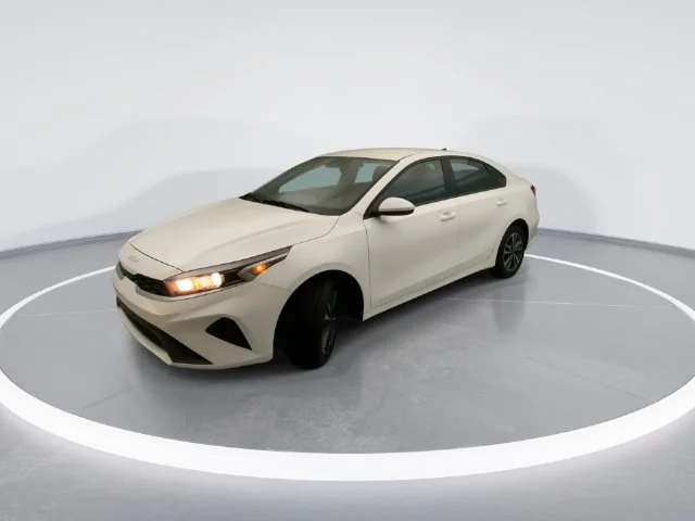 Used 2024 White Kia LXS image 2