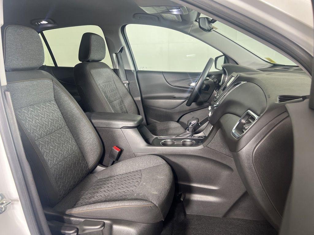 Used 2024 Pearl Chevrolet LT image 20