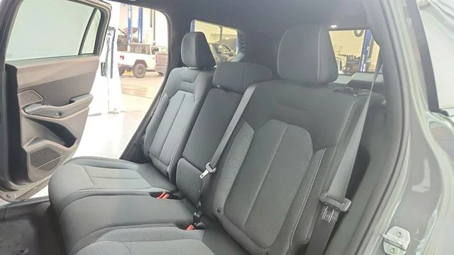 New 2026 Sting-Gray Clear-Coat Exterior Paint Jeep Laredo image 18