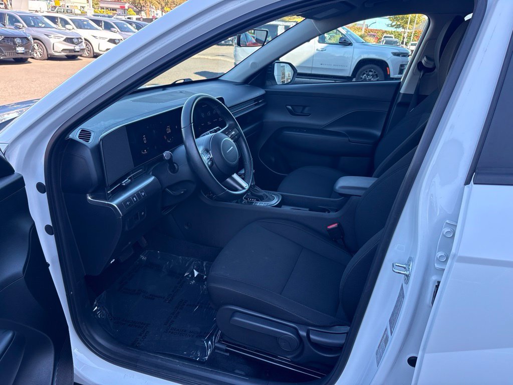 Used 2026 White Hyundai SEL Sport image 14
