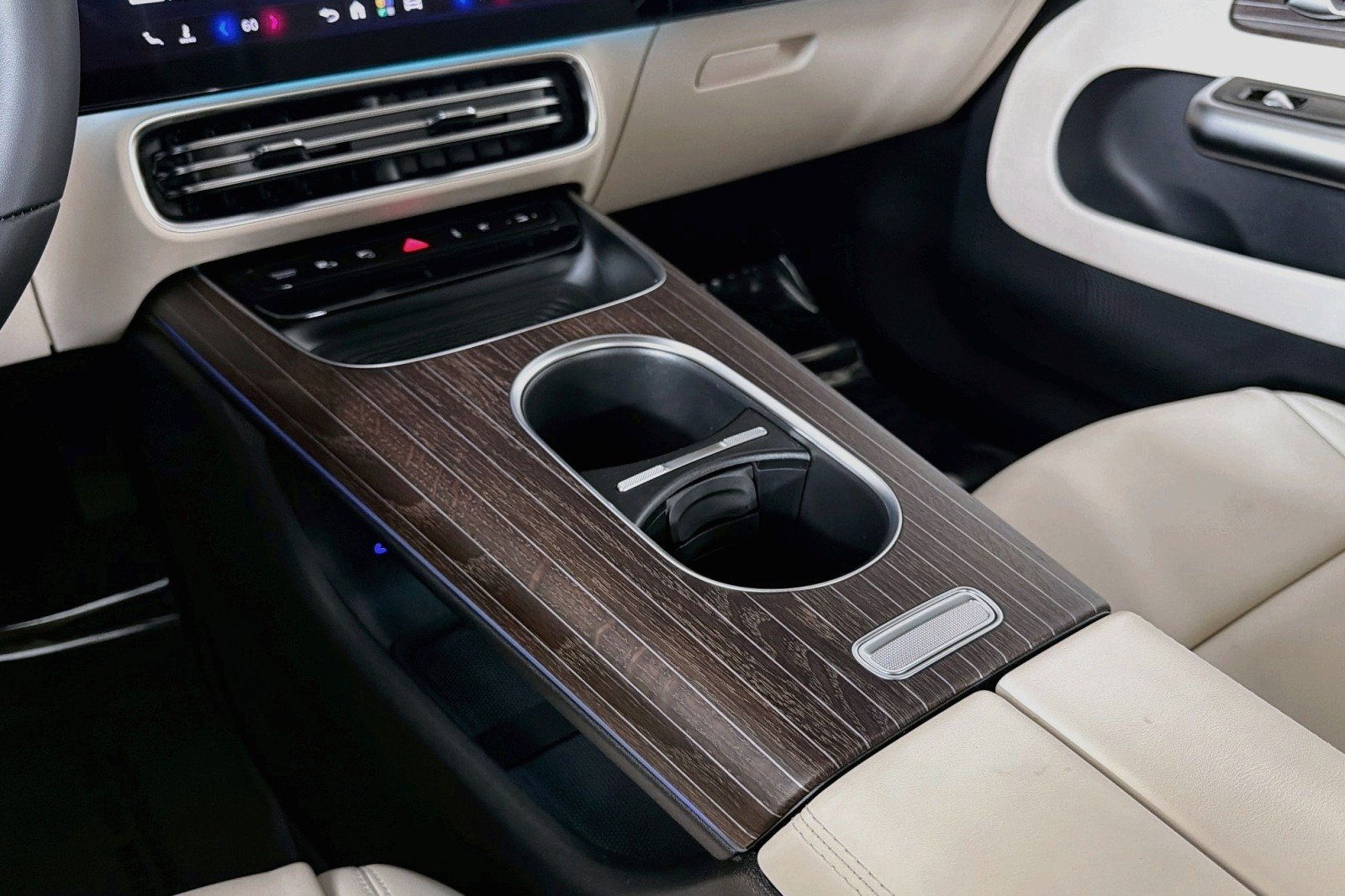 New 2027 Polar White Mercedes-Benz CLA 250+ Electric RWD image 5