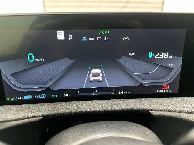 Used 2022 Gray Kia Wind image 18