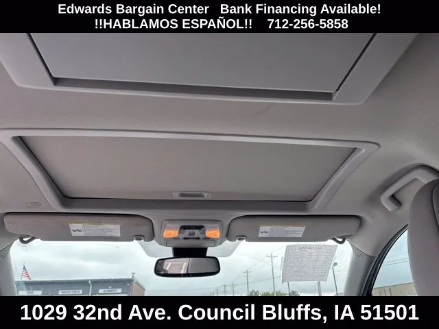 Used 2019 Gray Toyota XLE Premium image 16