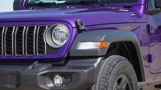New 2026 Reign Exterior Paint Jeep Sport image 4