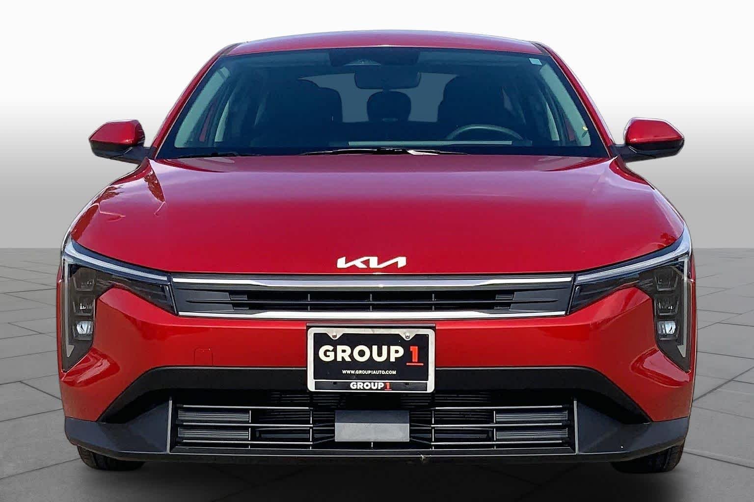 Used 2026 Currant Red Kia LXS image 4