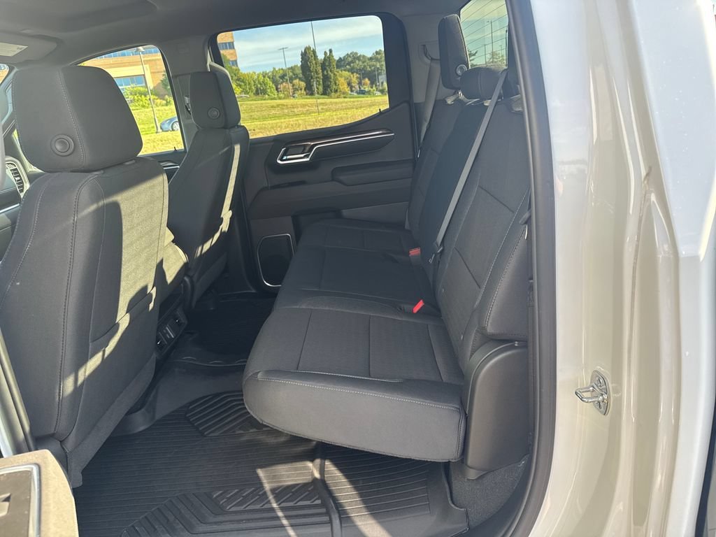 New 2026 Summit White Chevrolet LT image 22