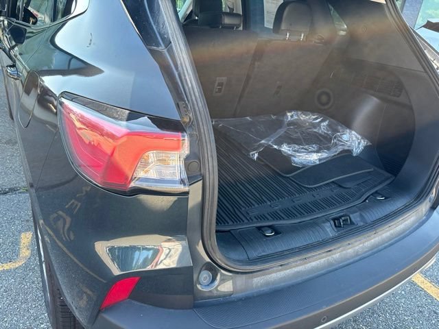 Used 2022 Blue Metallic Ford Titanium Hybrid image 10