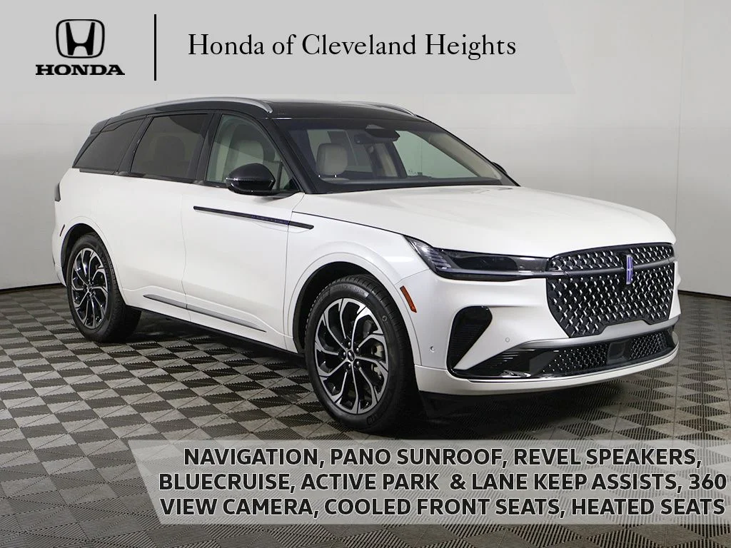 2024 Lincoln Nautilus Reserve AWD's photo