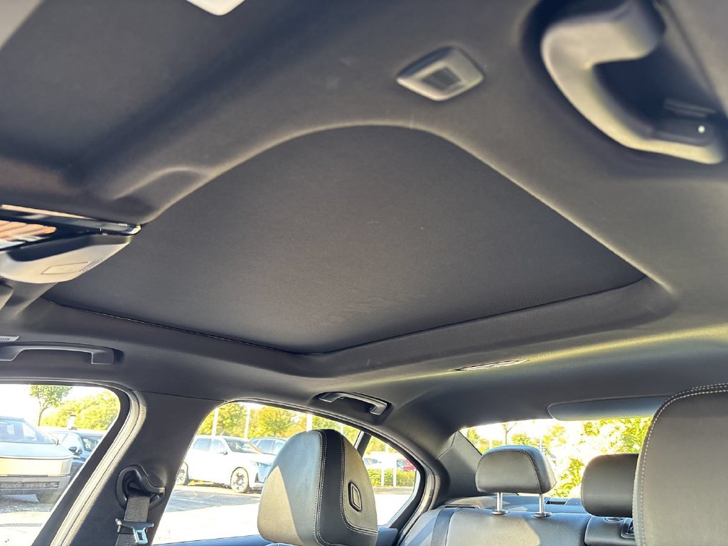 Used 2025 White BMW 330i xDrive image 16