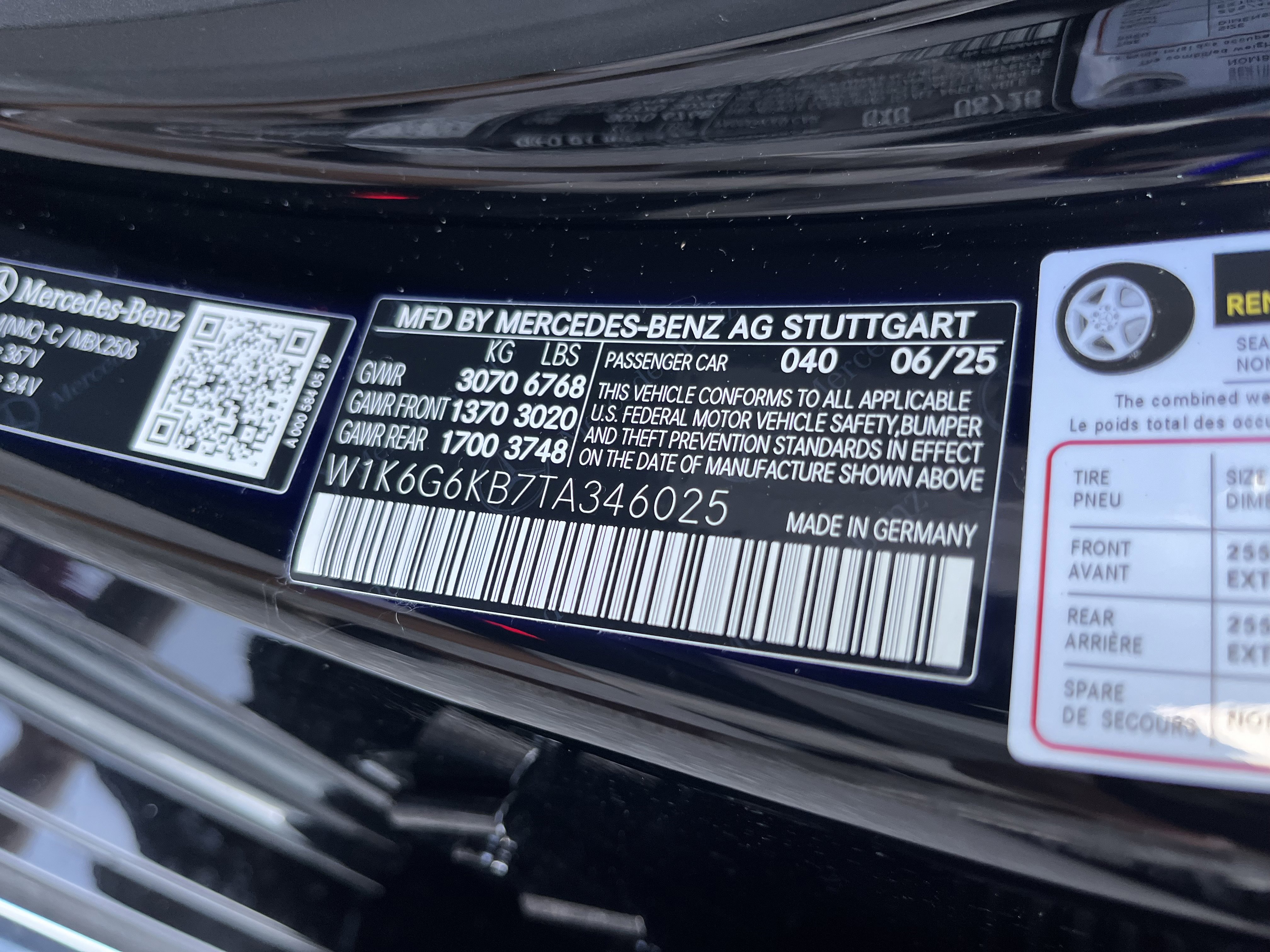 New 2026 Black Mercedes-Benz S 580e image 30