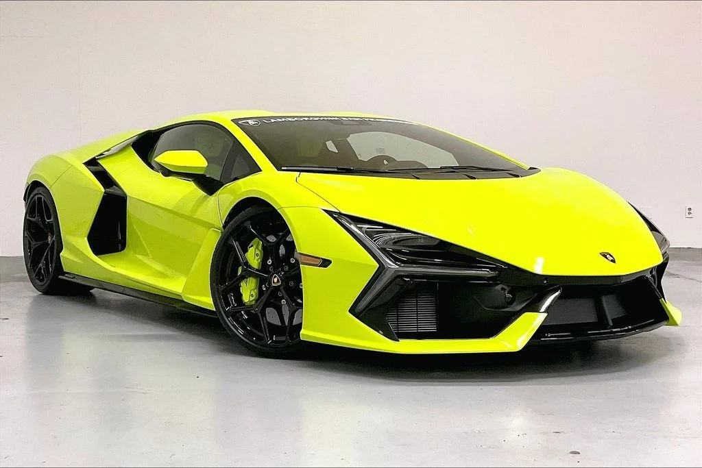 2025 Lamborghini Revuelto Base - Photo 36