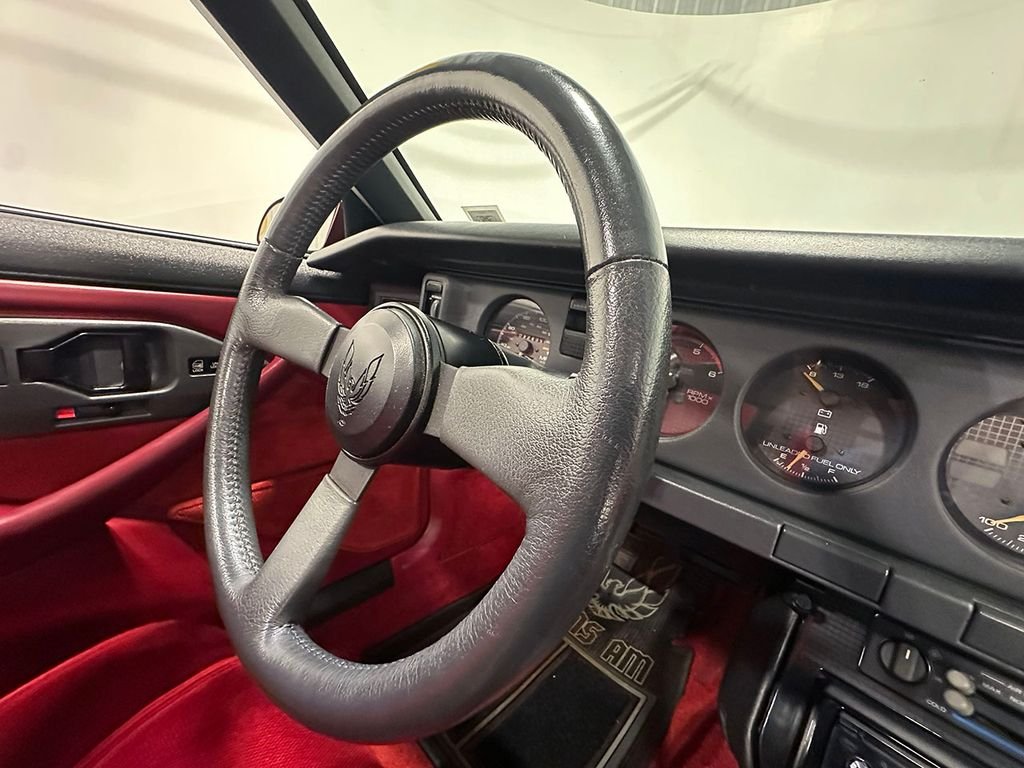 Used 1987 Red Pontiac  image 58