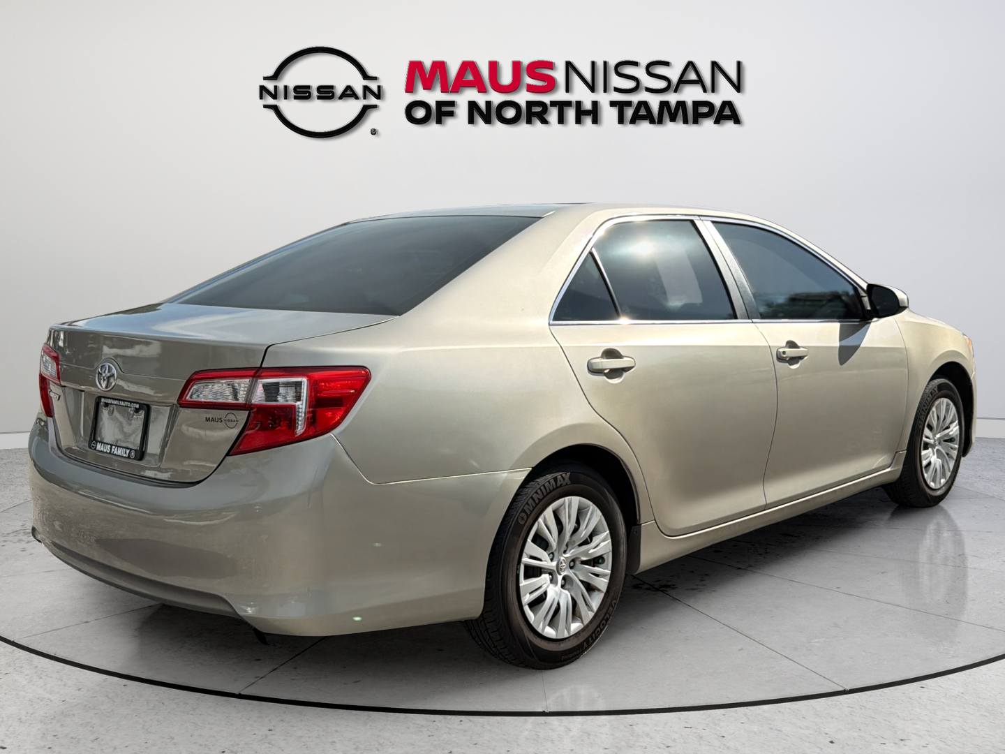 Used 2014 Creme Brulee Toyota L image 10