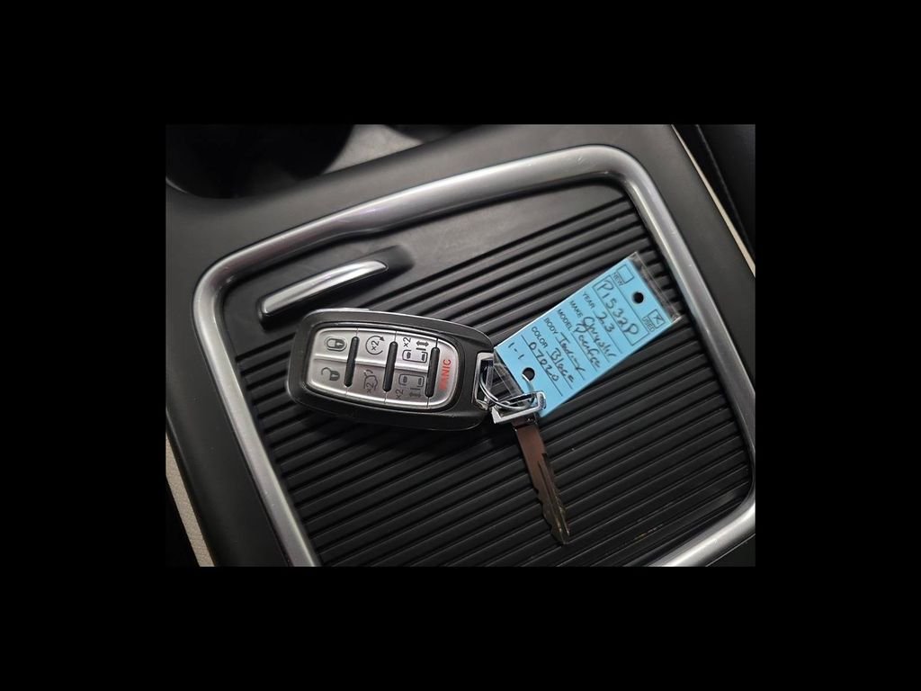 Used 2023 Black Chrysler Touring L image 28