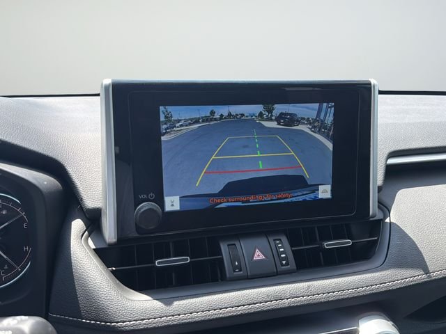 Used 2025 Silver Toyota XLE Premium image 27