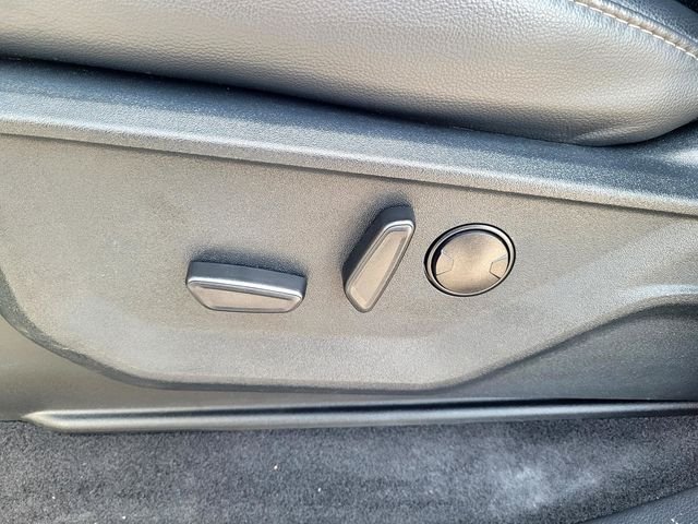 Used 2025 White Ford Lariat image 11