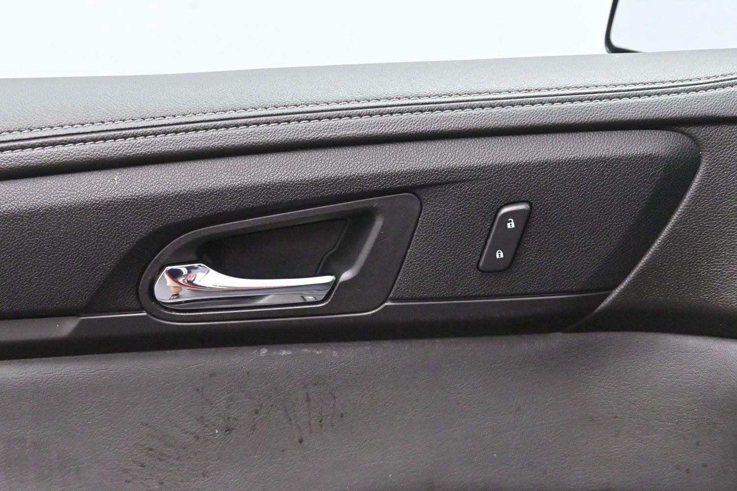 Used 2015 Blue Velvet Metallic Chevrolet LT image 11