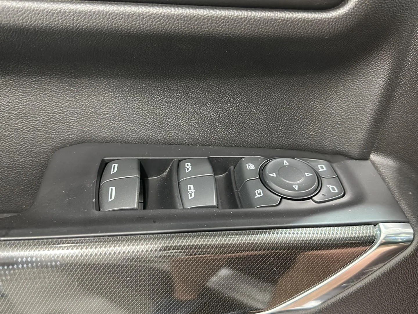 Used 2020 Summit White GMC AT4 image 20