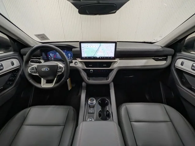 New 2026 Star White Metallic Tri-Coat Ford Active image 31