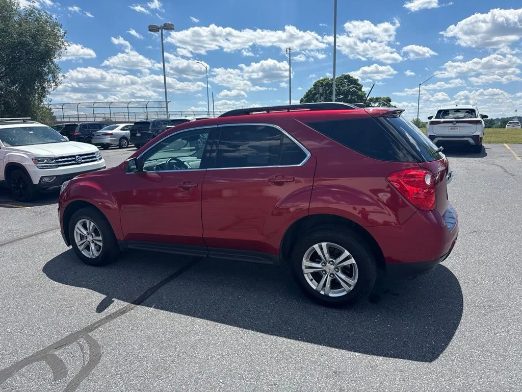 Used 2015 Crystal Red Tintcoat Chevrolet LT image 17