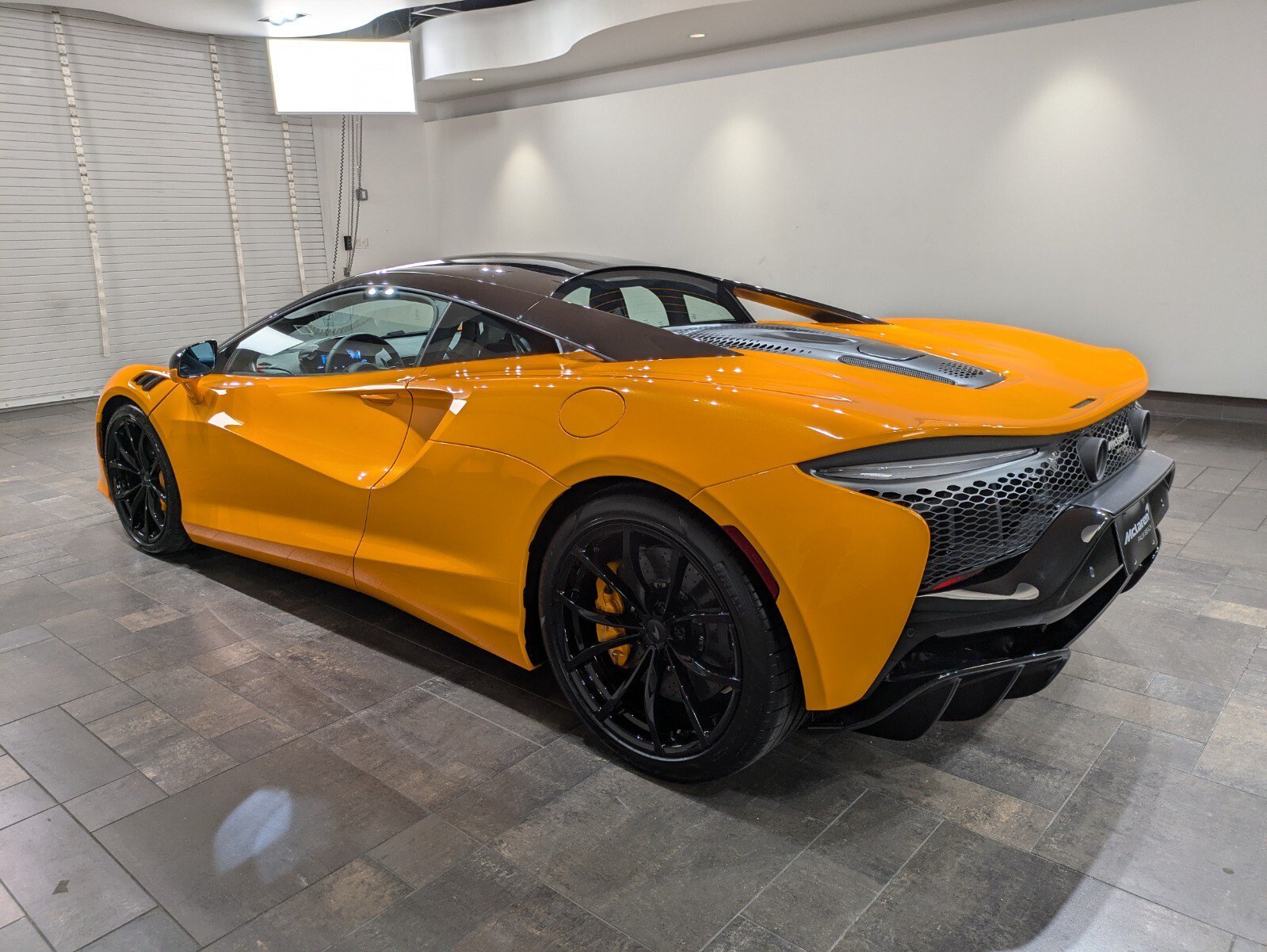 2025 McLaren Artura Vision - Photo 4