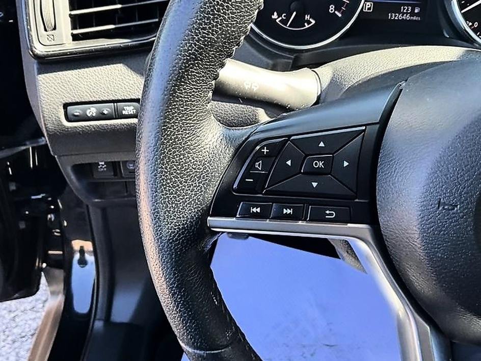 Used 2019 Black Nissan S image 28