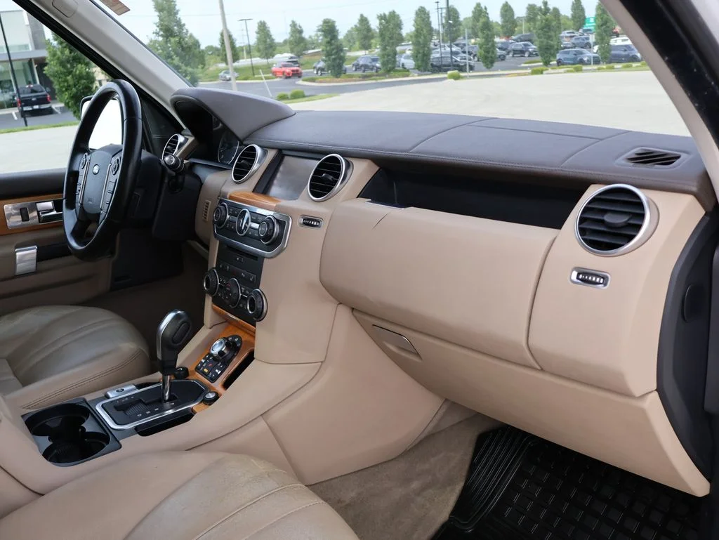 Used 2012  Land Rover HSE image 11
