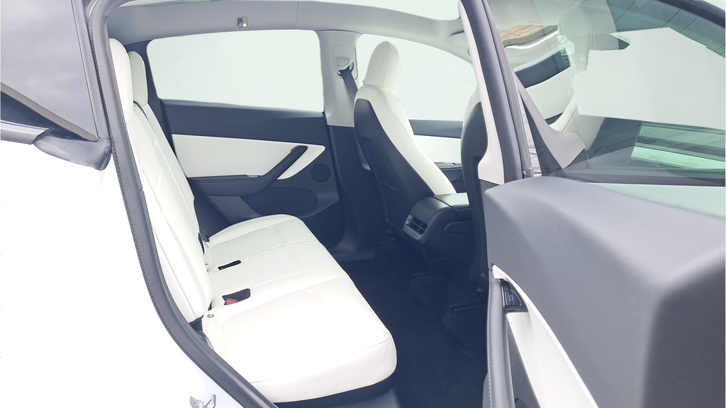 Used 2021  Tesla Long Range image 14
