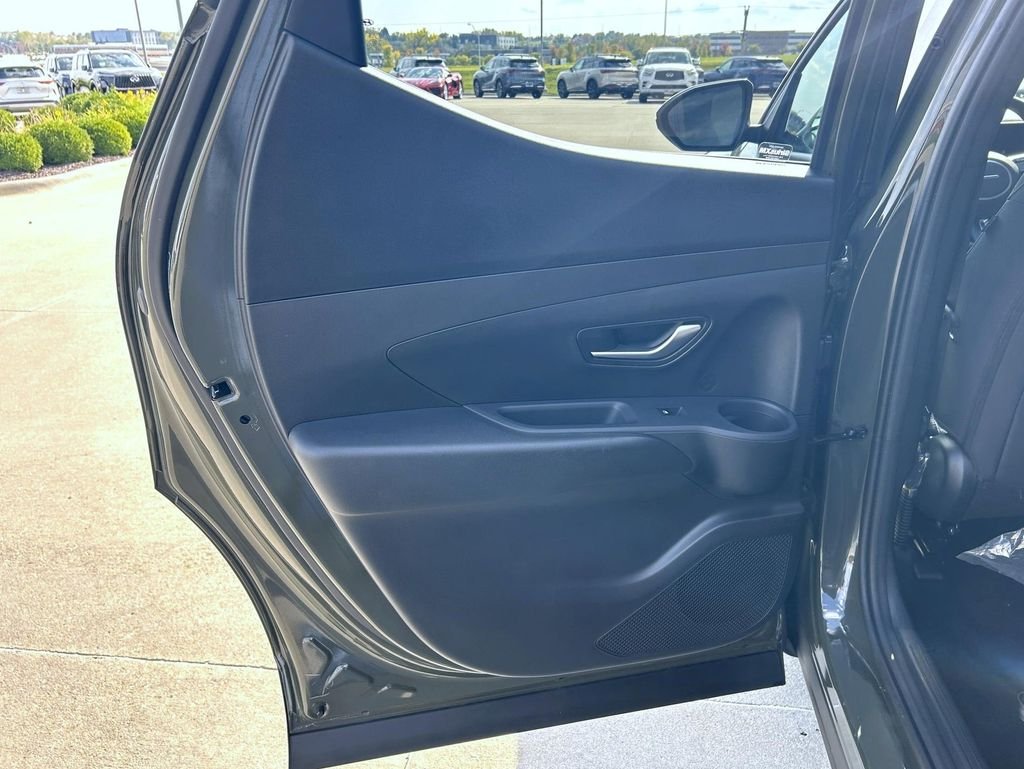 2025 Hyundai Santa Cruz SE - Photo 22