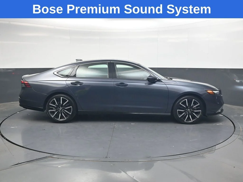 2023 Honda Accord Hybrid Touring - Photo 3