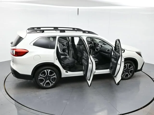 Used 2023 Crystal White Pea Subaru Limited image 47