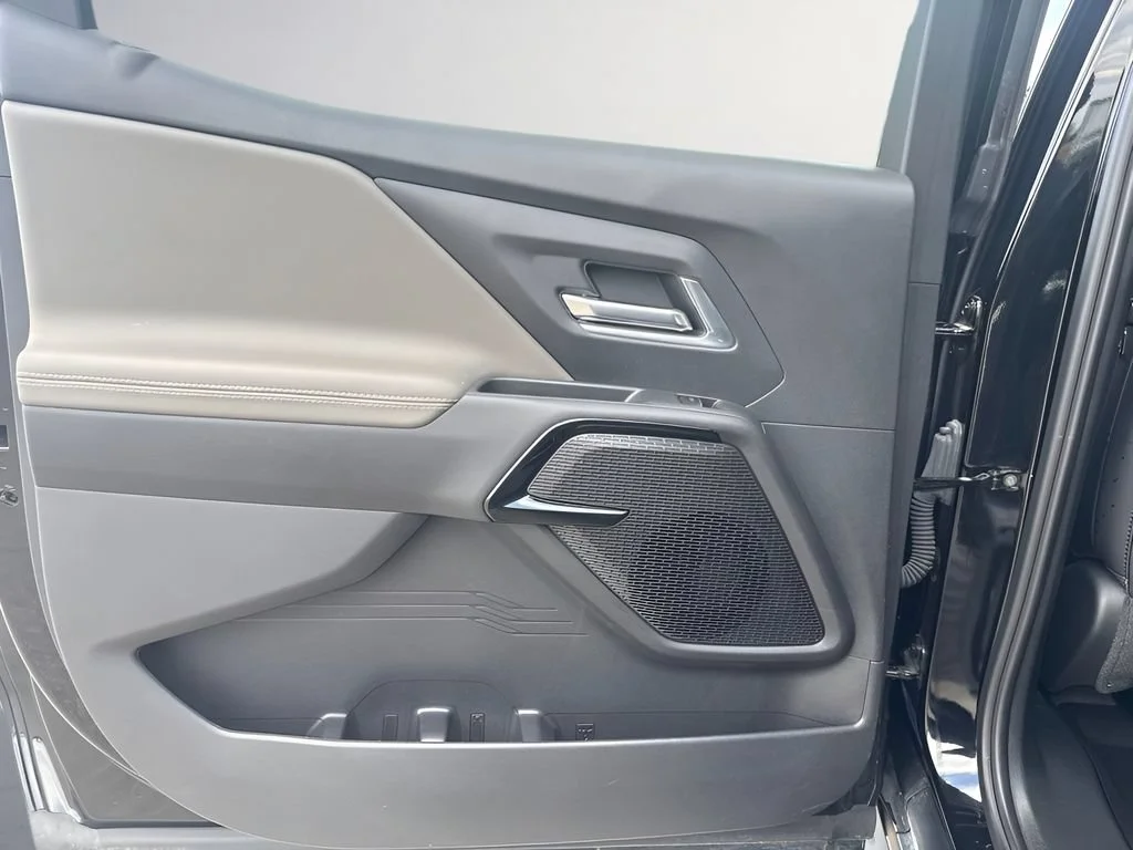 Used 2026 Black Chevrolet Trail Boss - Max Range image 28