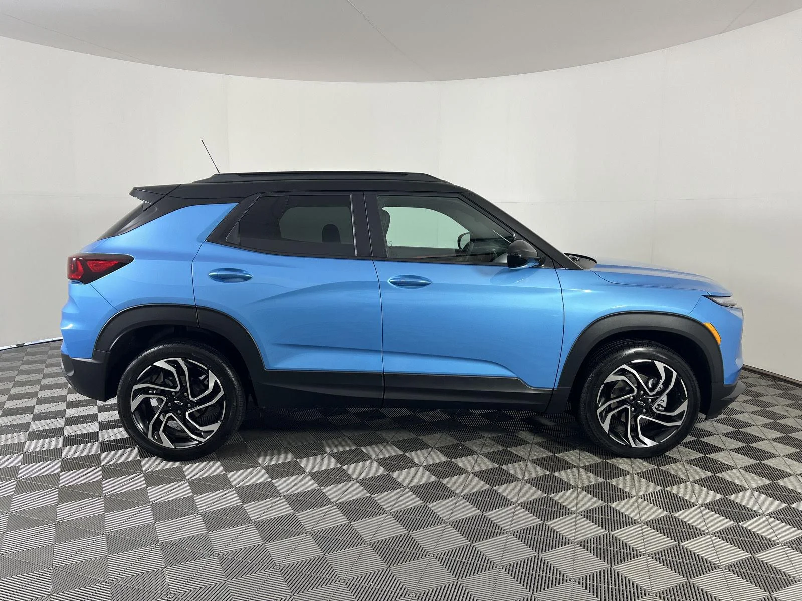 Used 2026 Marina Blue Metallic Chevrolet RS image 29
