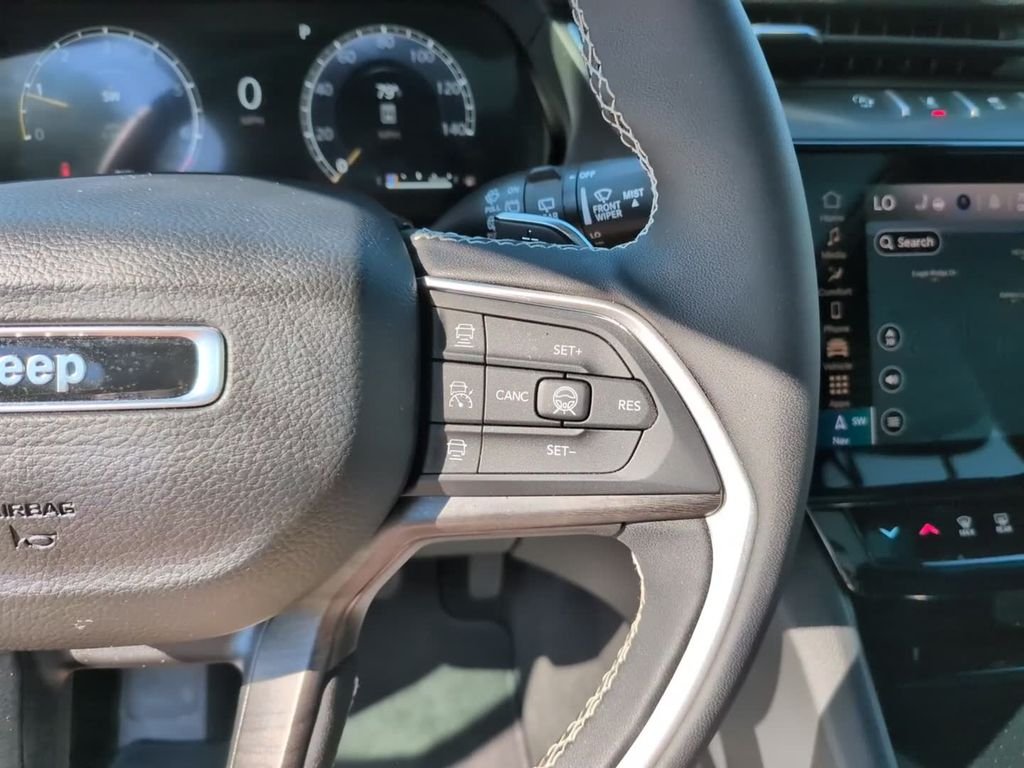 New 2026 Silver Zynith Exterior Paint Jeep Altitude image 21