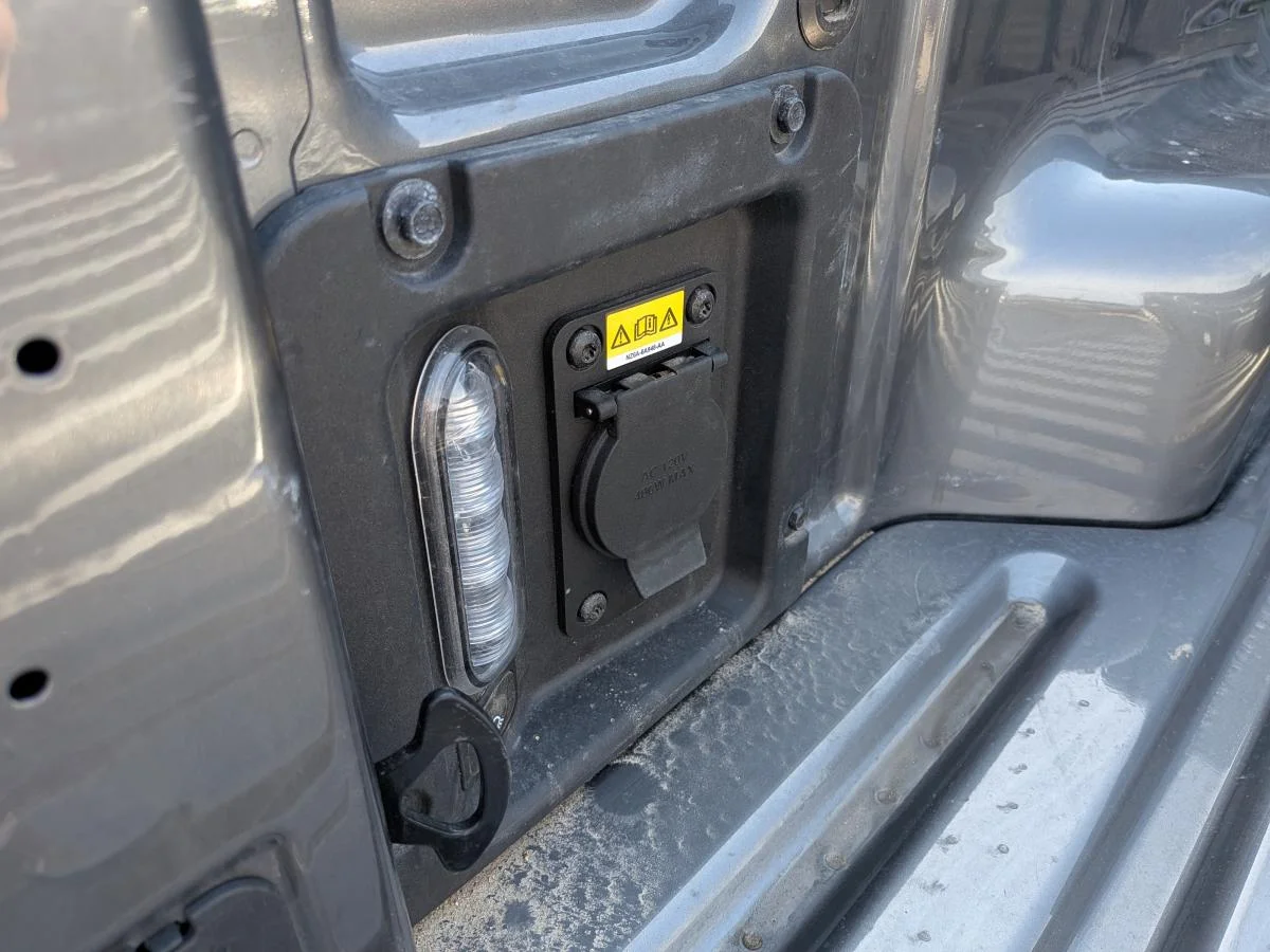 Used 2023 Grey Ford XLT image 8