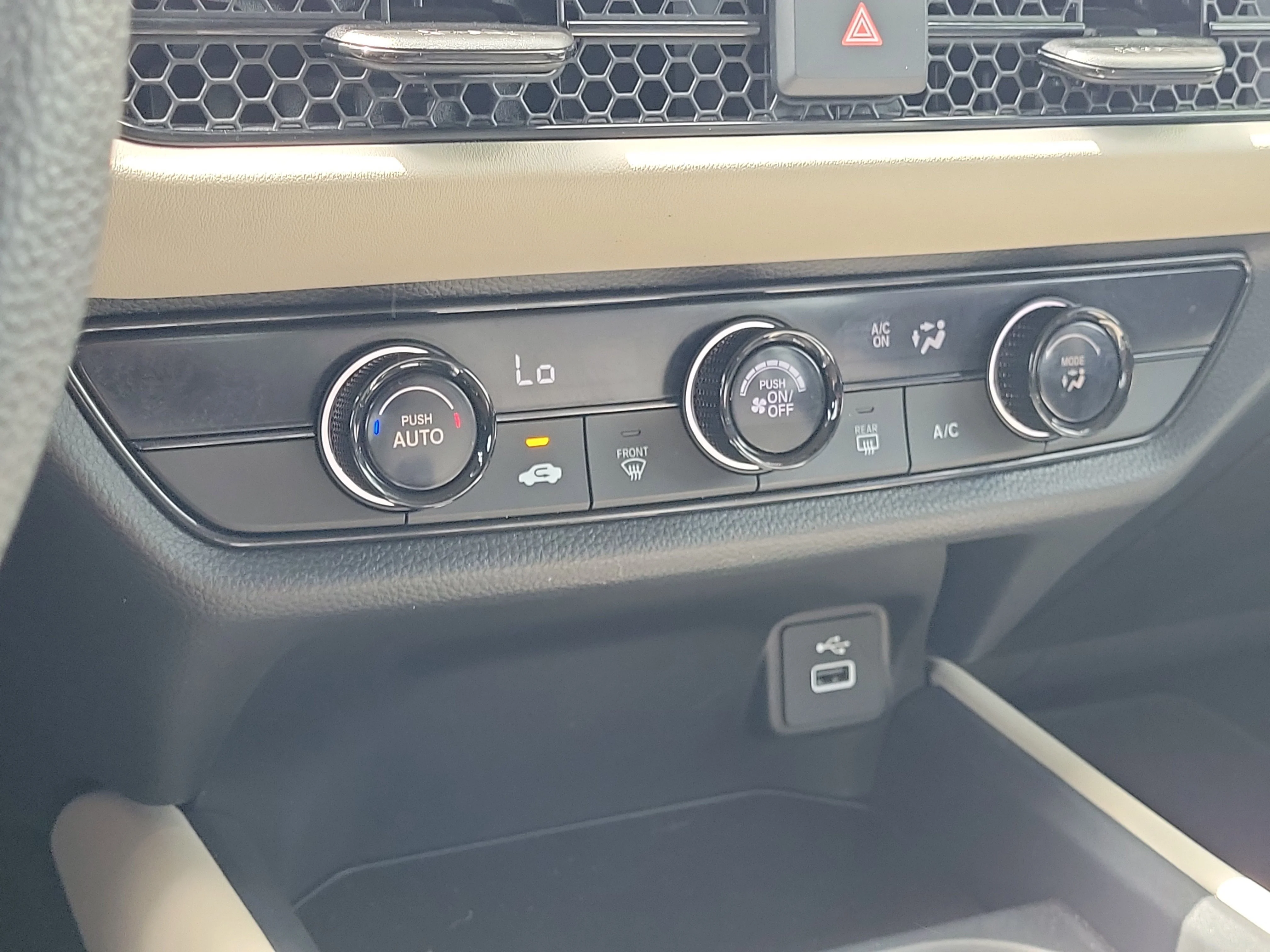 2025 Honda HR-V LX - Photo 25