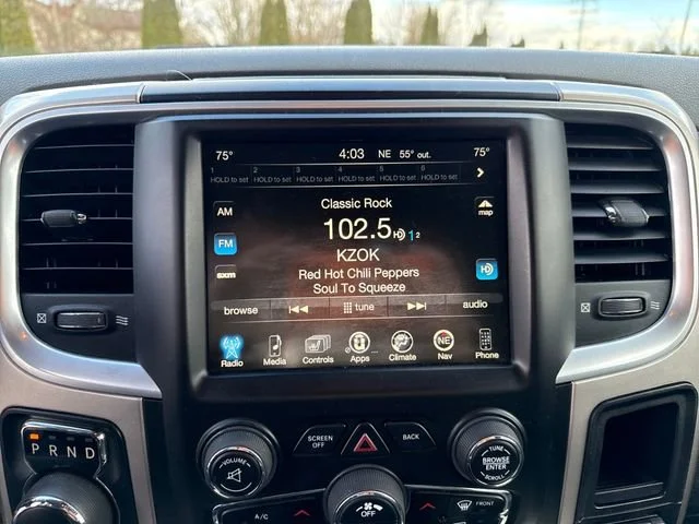 Used 2017 True Blue Pearlcoat Ram Big Horn image 21