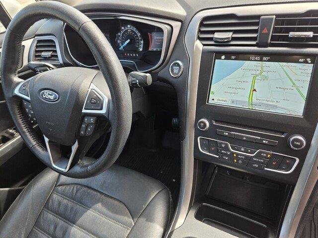Used 2017 White Platinum Metallic Tri-Coat Ford SE image 32