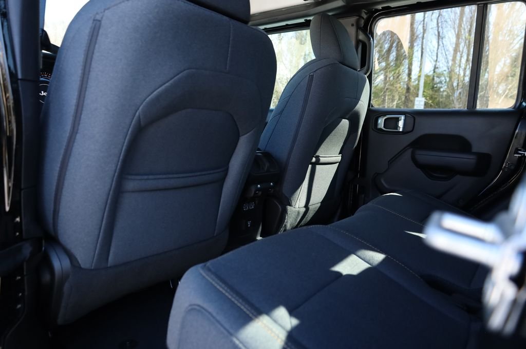 2025 Jeep Gladiator Willys - Photo 35