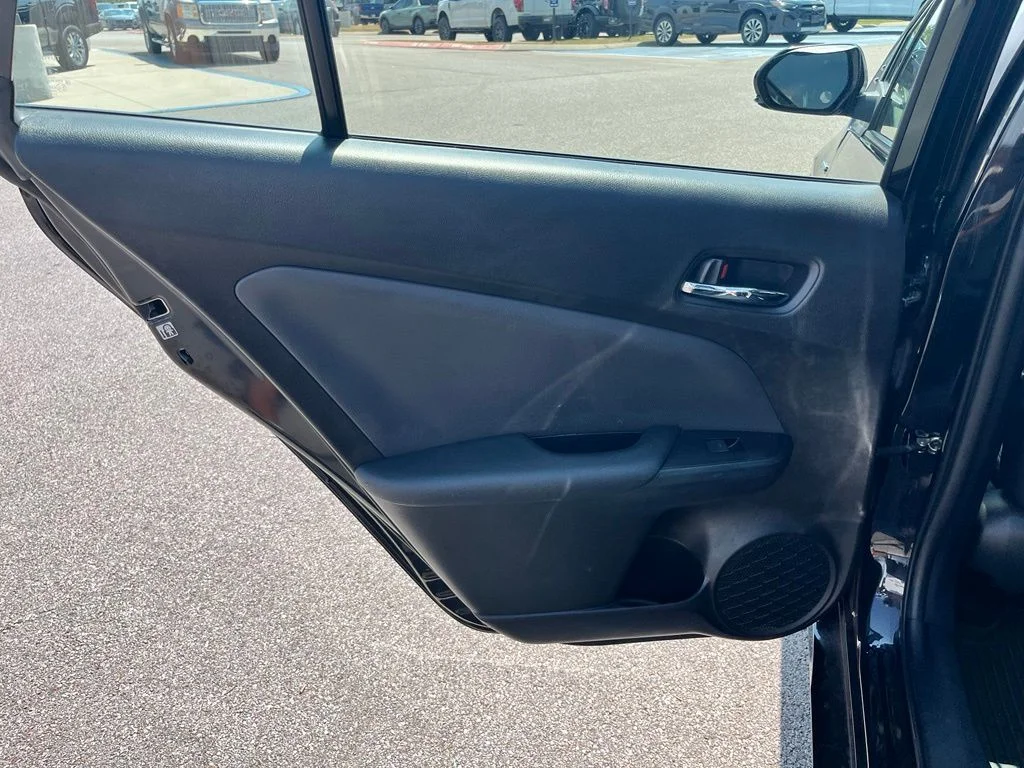 Used 2022 Black Toyota XLE image 11