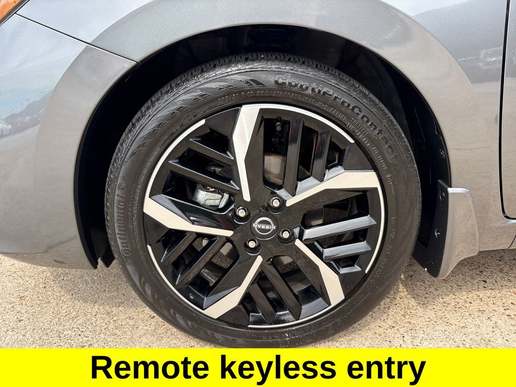 Used 2025 Gray Nissan 1.6 SR image 17