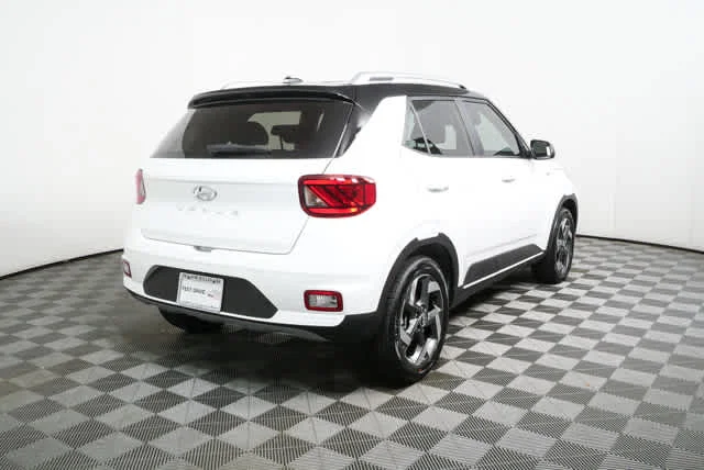 New 2026 Lunar White w/Black Roof Hyundai SEL w/Two-Tone Roof image 3