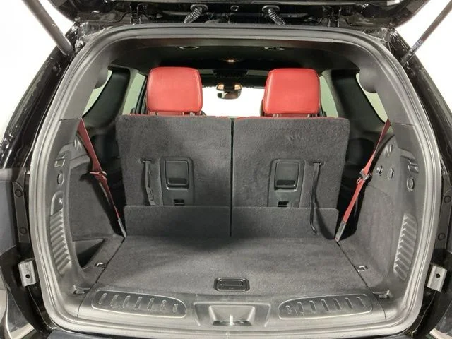 Used 2020  Dodge SRT image 29