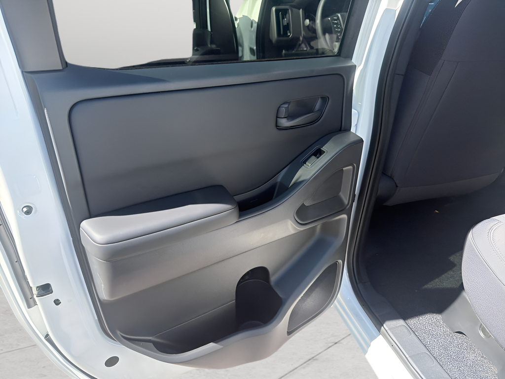 2026 Nissan Frontier SV - Photo 17