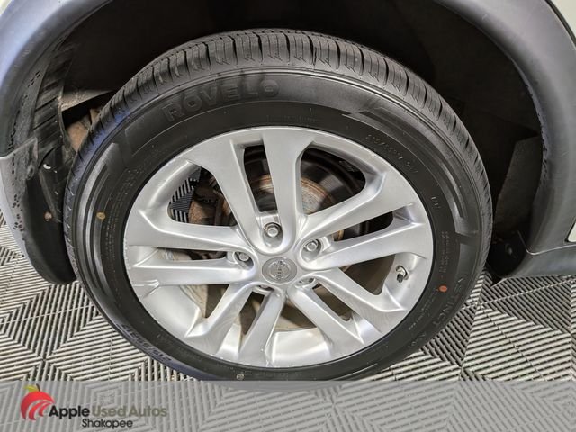 Used 2012 White Nissan SL image 42