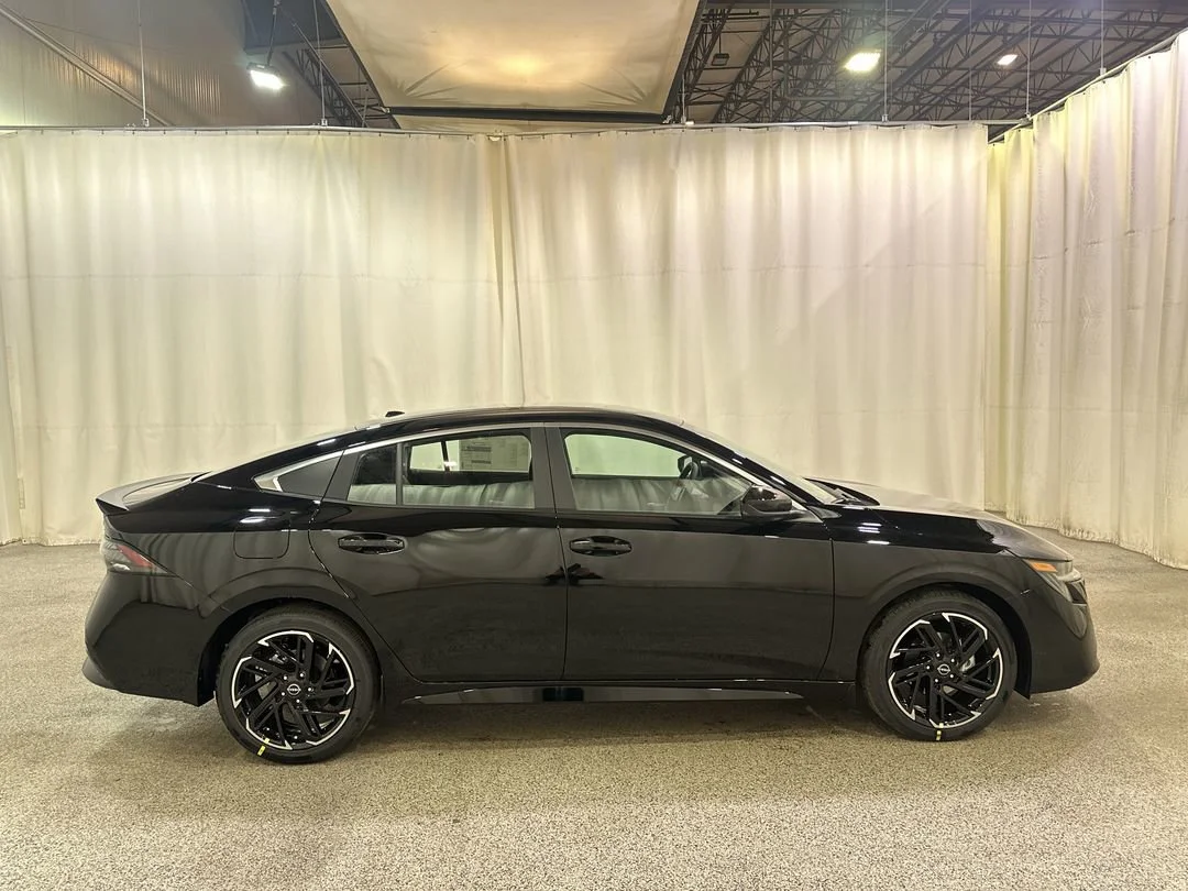 2026 Nissan Sentra SR - Photo 5