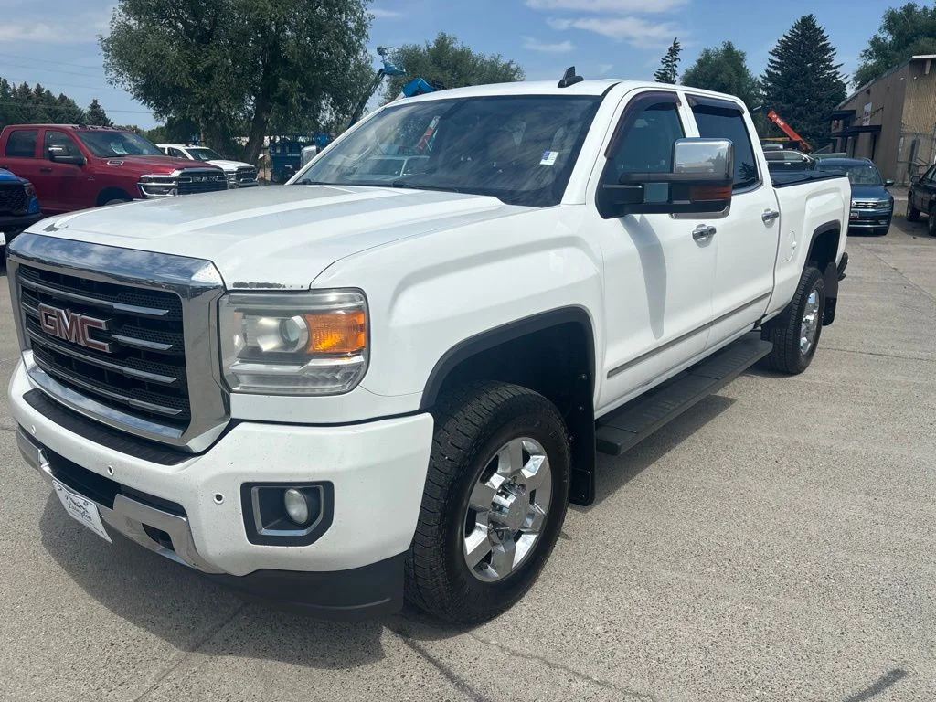 Used 2016 White GMC SLT image 4