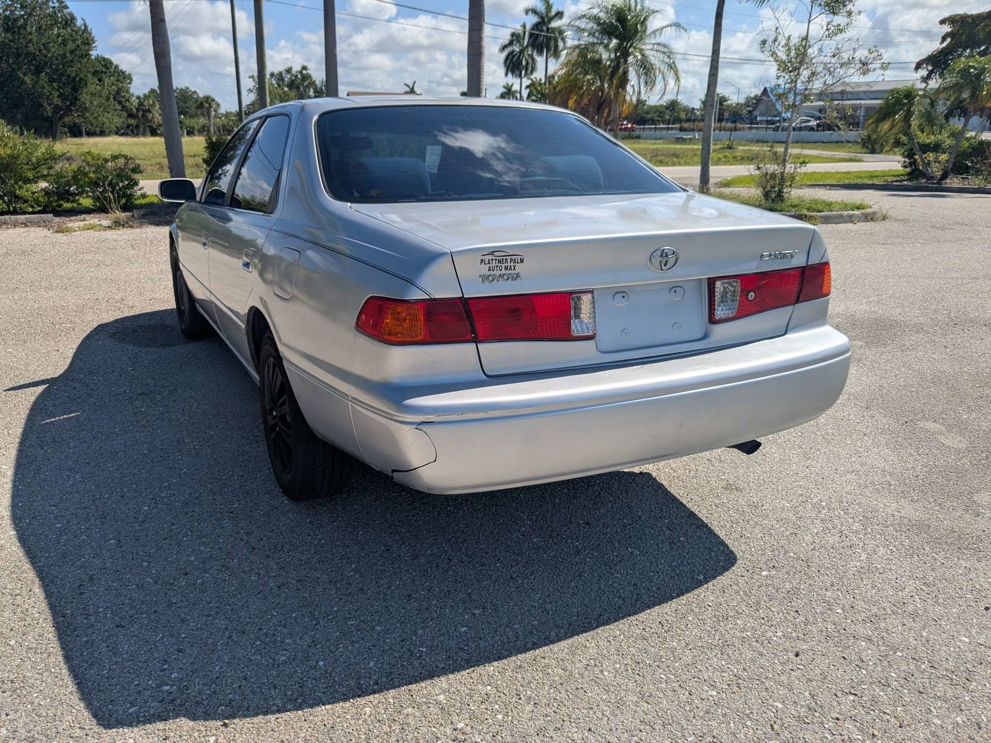 Used 2000  Toyota  image 7