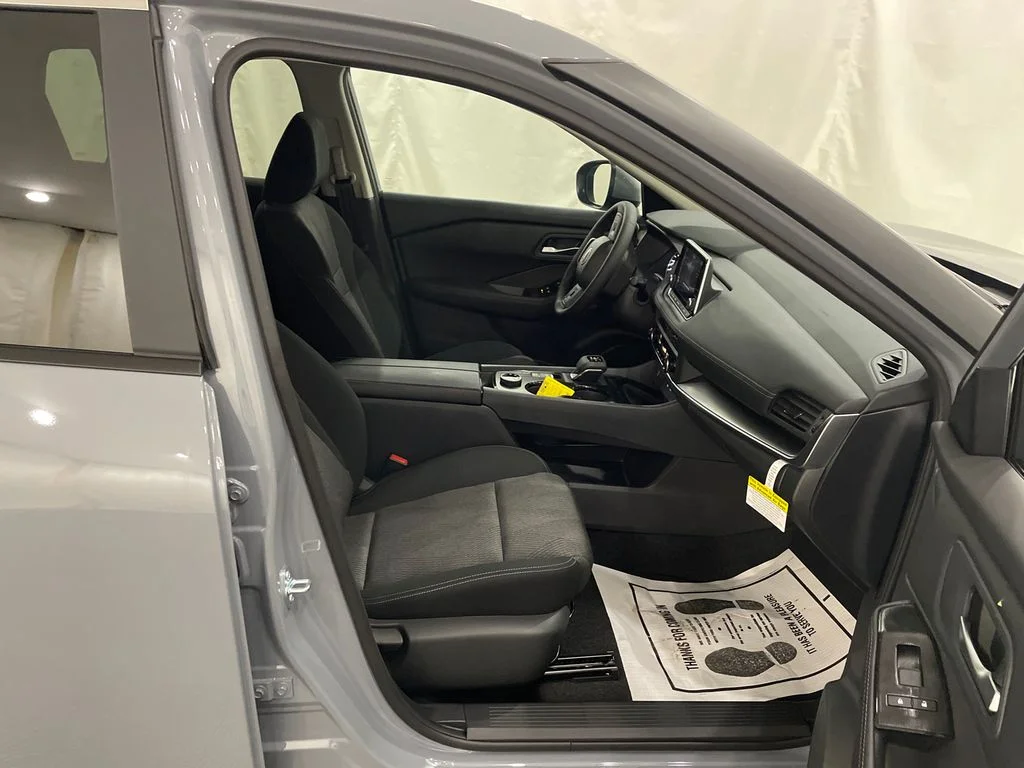 New 2026 Boulder Gray Pearl Nissan SV image 23