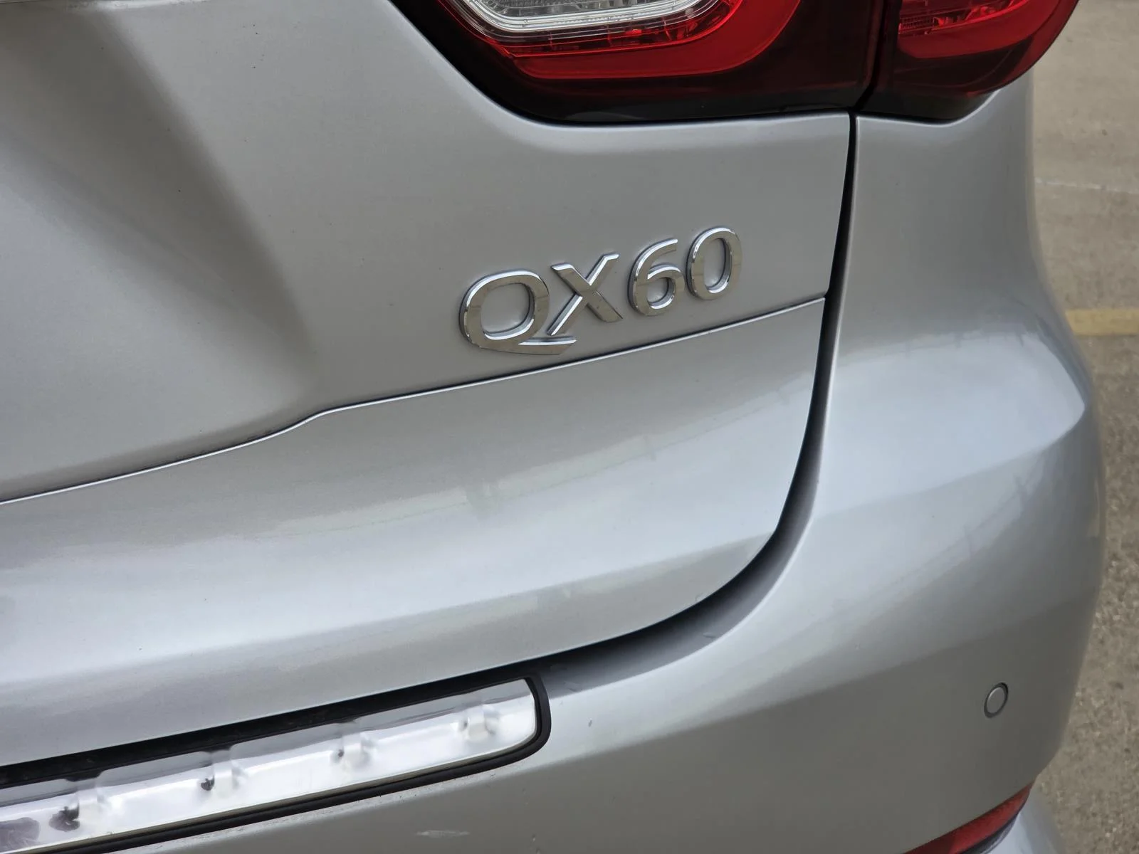 Used 2016 Liquid Platinum INFINITI  image 8